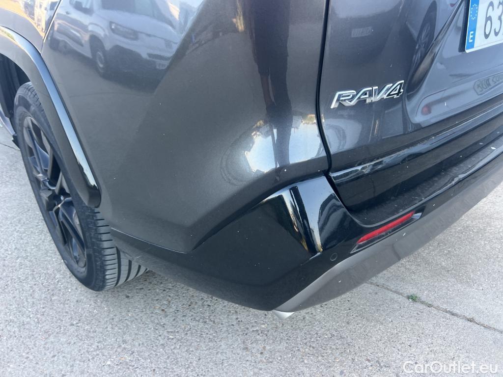  Toyota  RAV4 TOYOTA  / 2018 / 5P / todoterreno 2.5l 220H Style 4WD #38