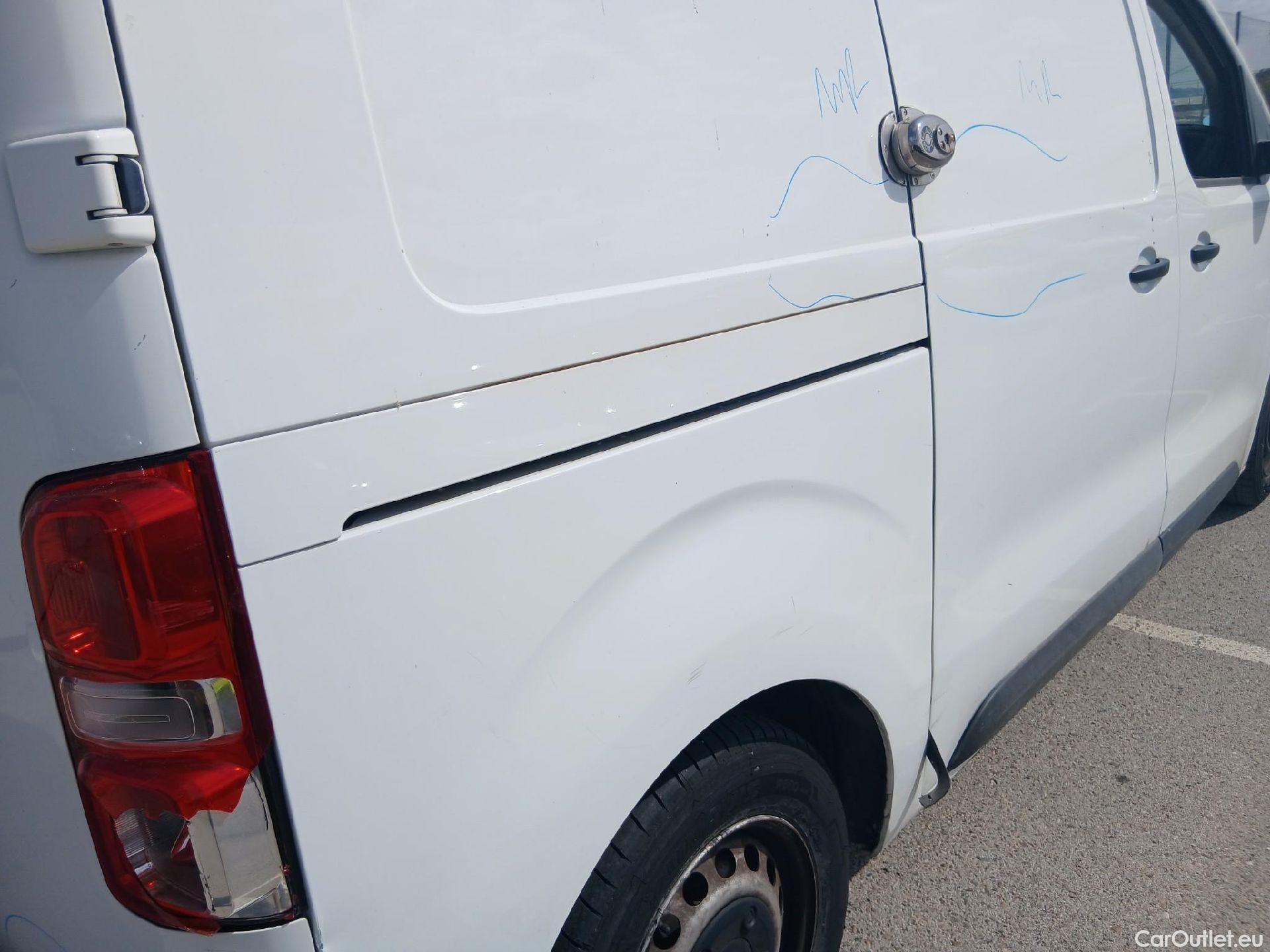  Citroen  Jumpy CITROEN  / 2016 / 4P / furgón Talla M BlueHDi 100 S&S 6v Control #36