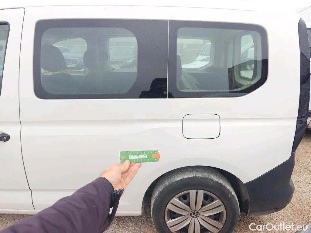  Volkswagen  Caddy VOLKSWAGEN  / 4P /  2.0 TDI  102 CV #4