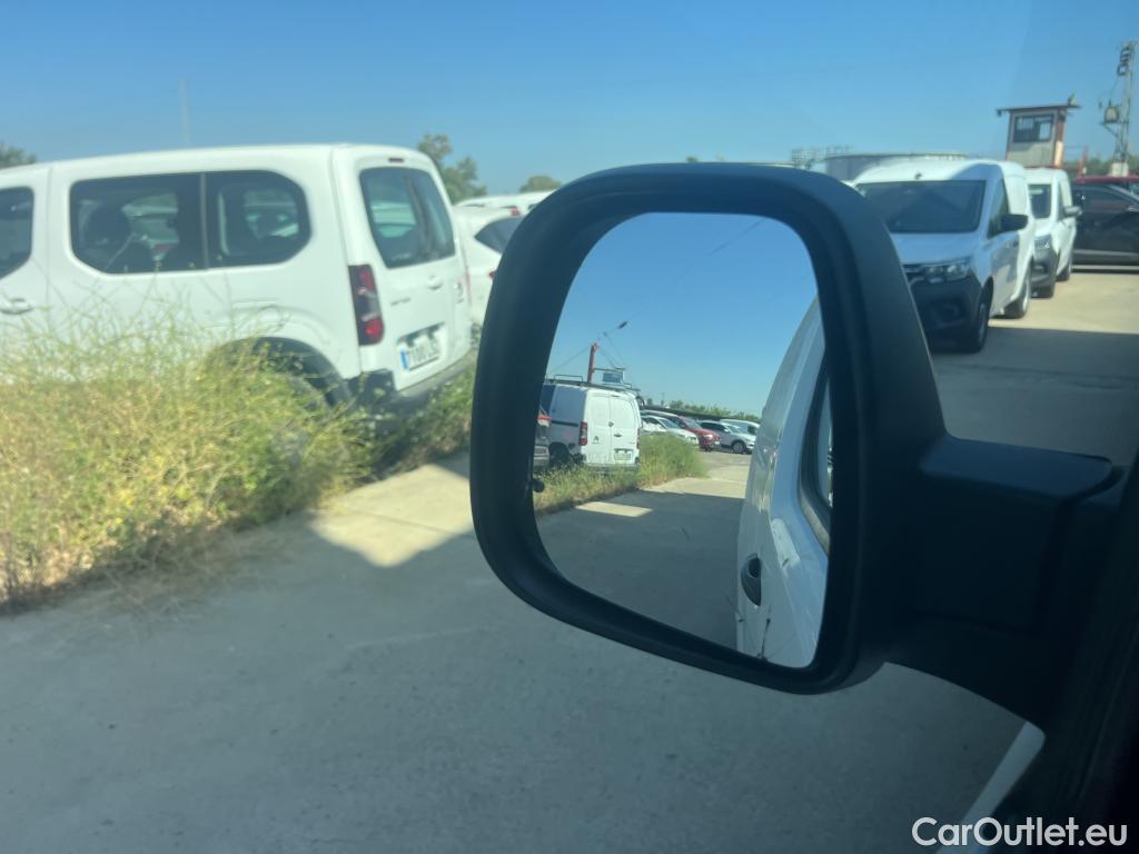 Opel  Vivaro OPEL  / 2019 / 4P / furgón 1.5 Diésel 74kW (100CV) M Std Express (AC) #34