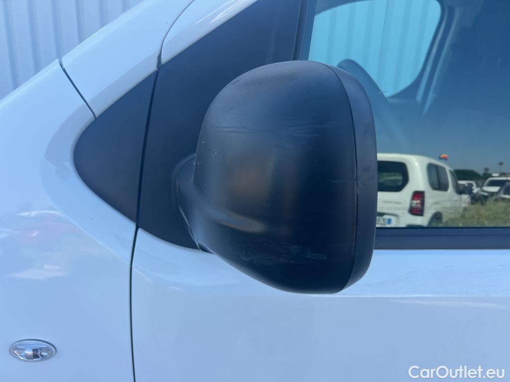  Opel  Vivaro OPEL  / 2019 / 4P / furgón 1.5 Diésel 74kW (100CV) M Std Express (AC) #38