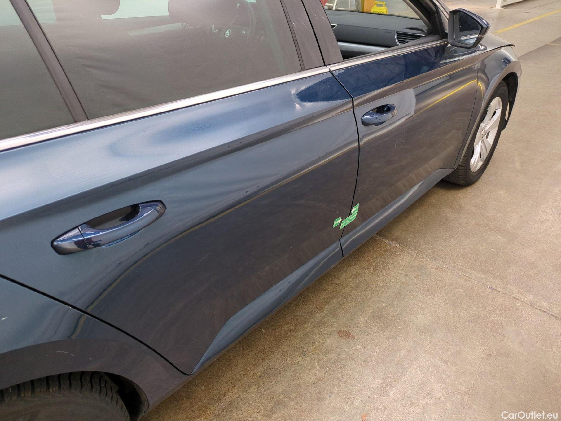  Skoda  Superb  Break Business 2.0 TDI 120CV BVA7 E6d #58
