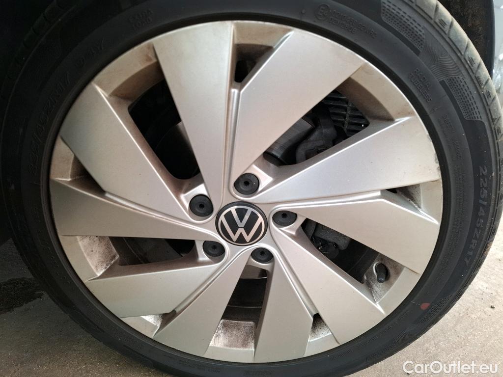  Volkswagen  Golf  VIII Berline Style 1st 2.0 TDI 150CV BVA7 E6d #28