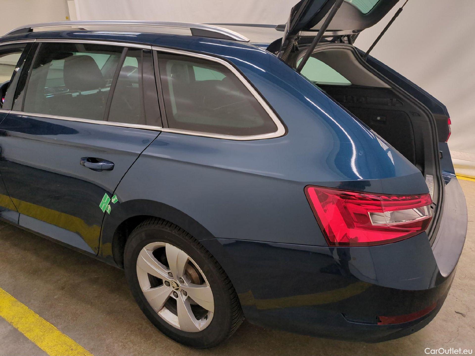  Skoda  Superb  Break Business 2.0 TDI 120CV BVA7 E6d #38