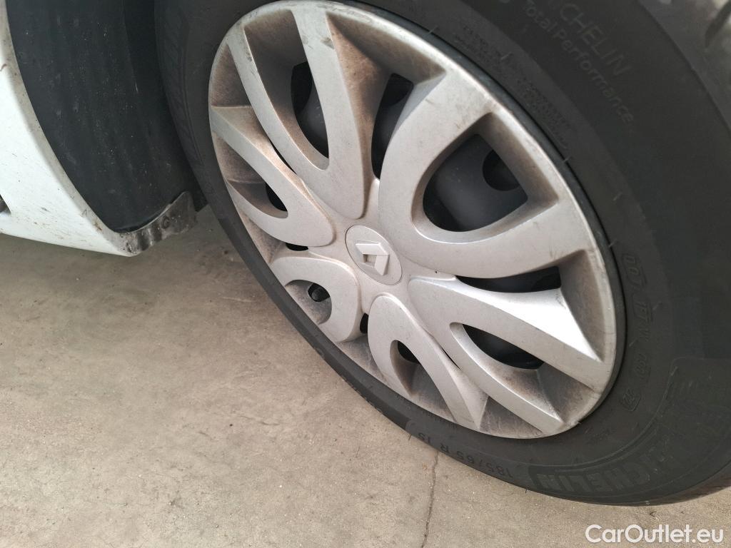  Renault  Clio  Société / 2016 / 5P / Berline &Air Medianav dCi 75 - 18 #4