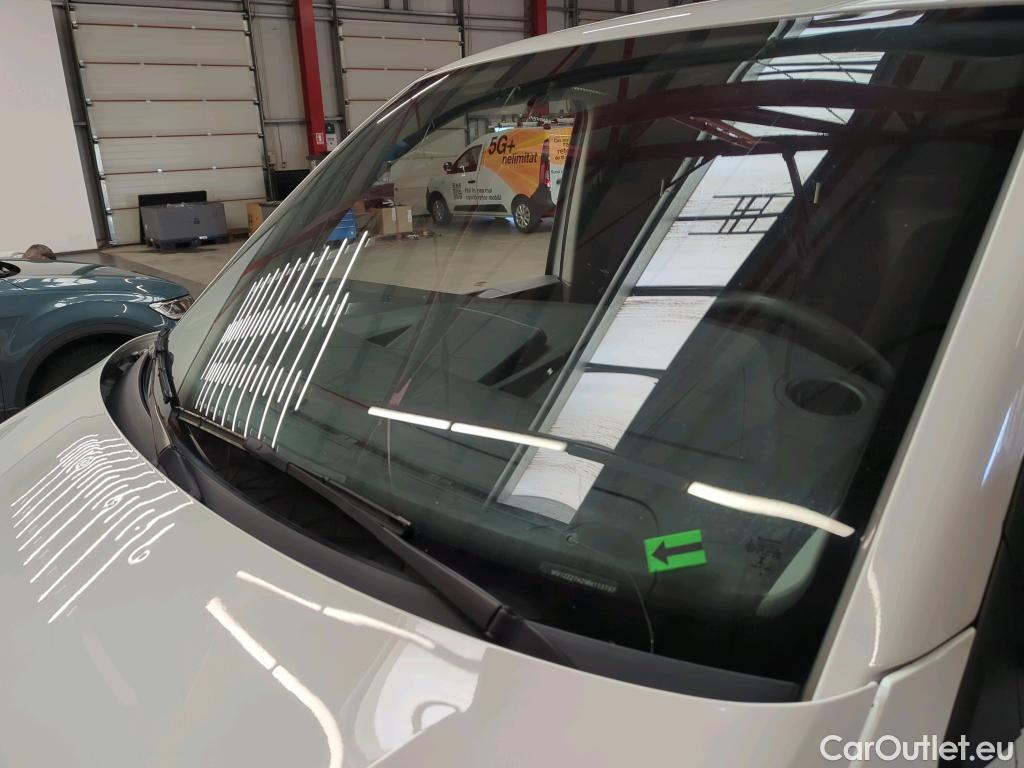  Volkswagen  Transporter KR 2.0 TDI 81KW #1