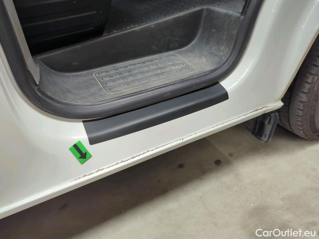  Volkswagen  Transporter KR 2.0 TDI 81KW #29