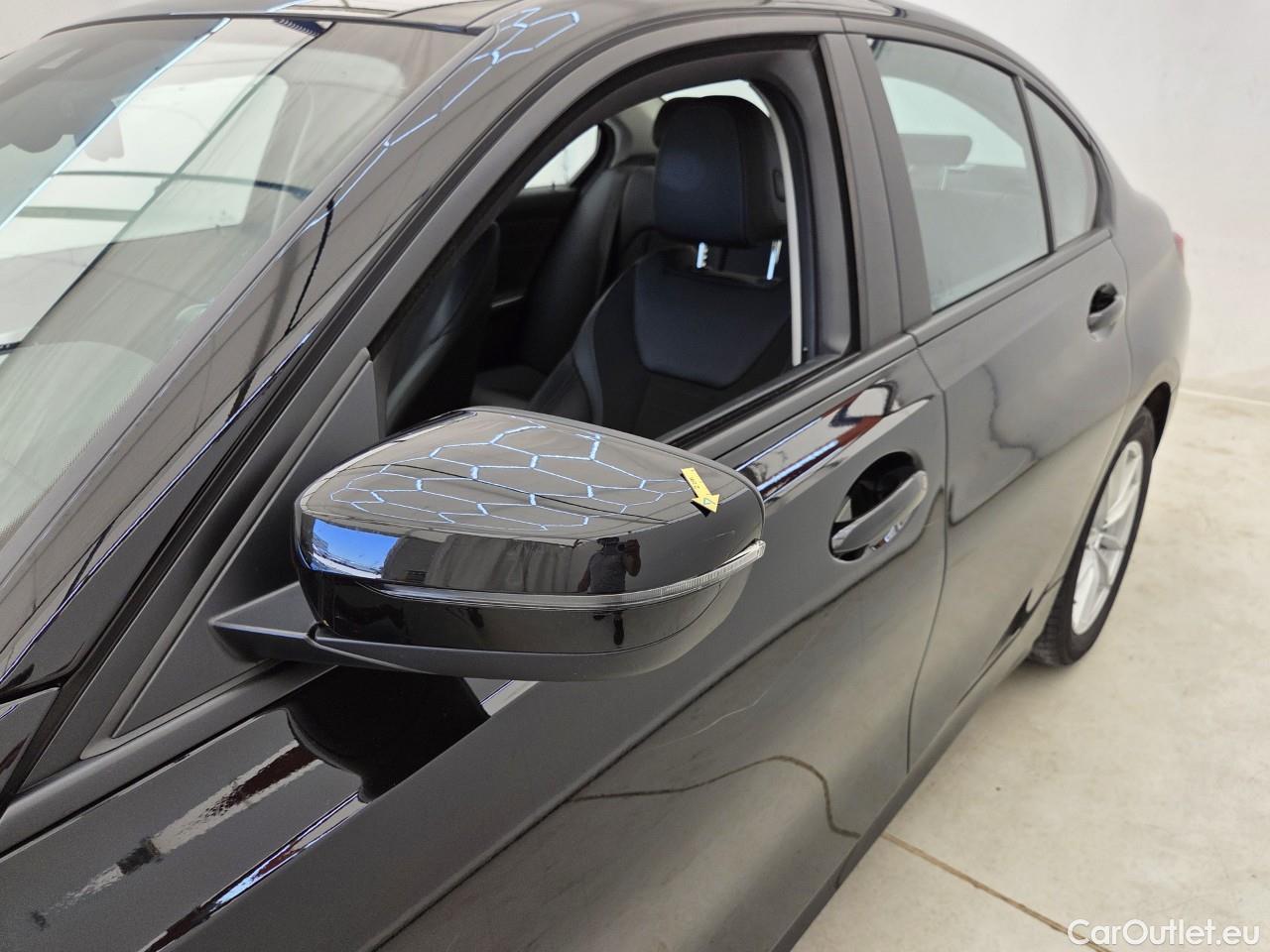  Bmw  Serie 3 2.0 330e xDrive Advantage AT #9