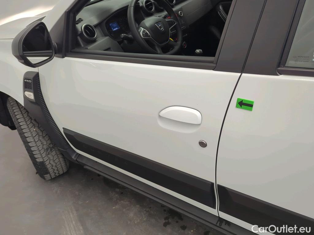  Dacia  Duster 1.5 Blue dCi 115CP Comfort 4WD #8