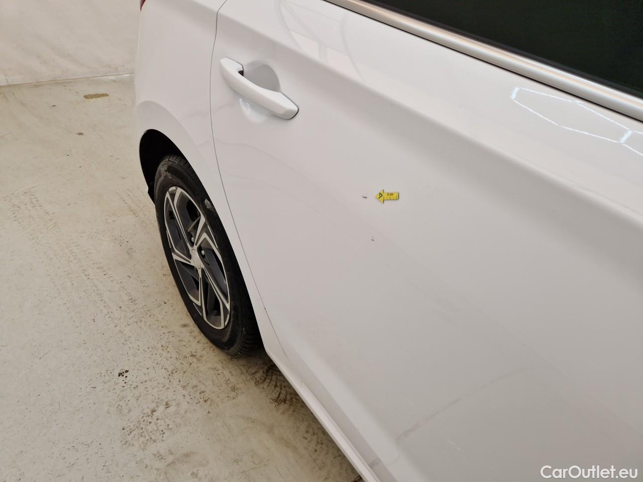  Hyundai  i30 1.5 110CP Highway #18