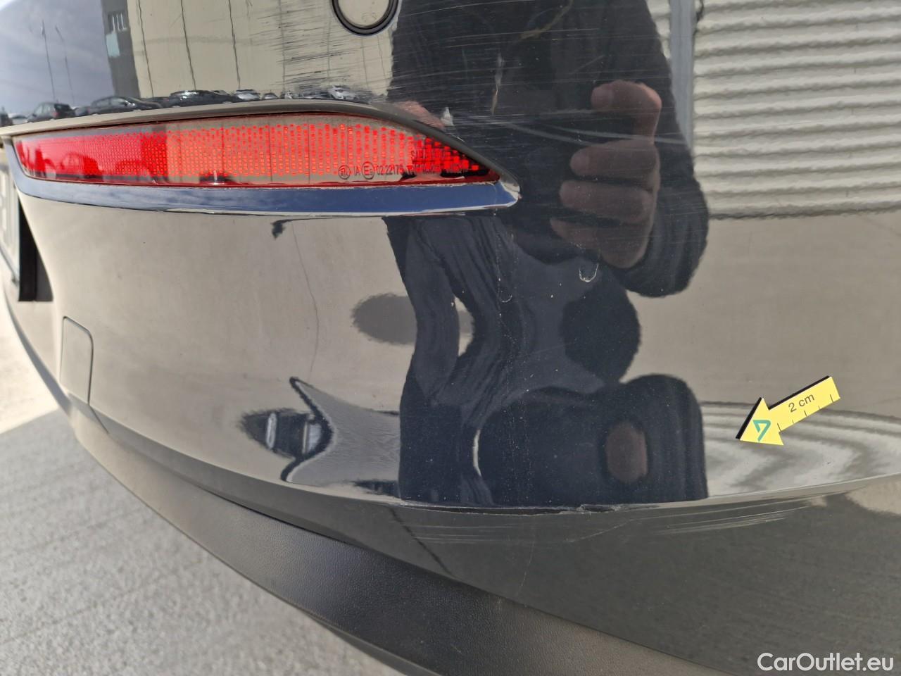  Volkswagen  Golf  Life 1.0 TSI #32