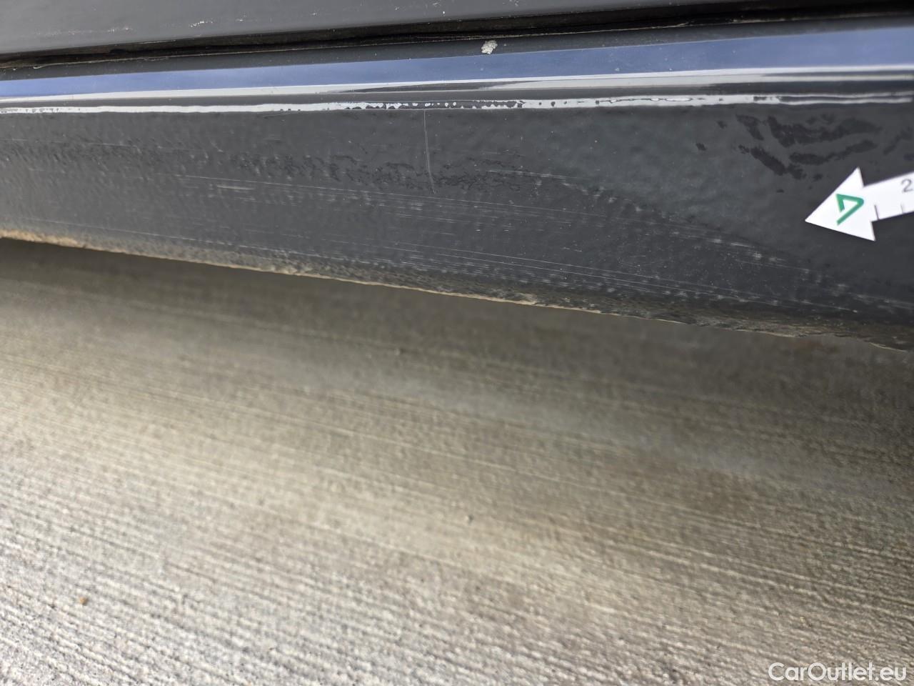  Volkswagen  Golf  Life 1.0 TSI #1