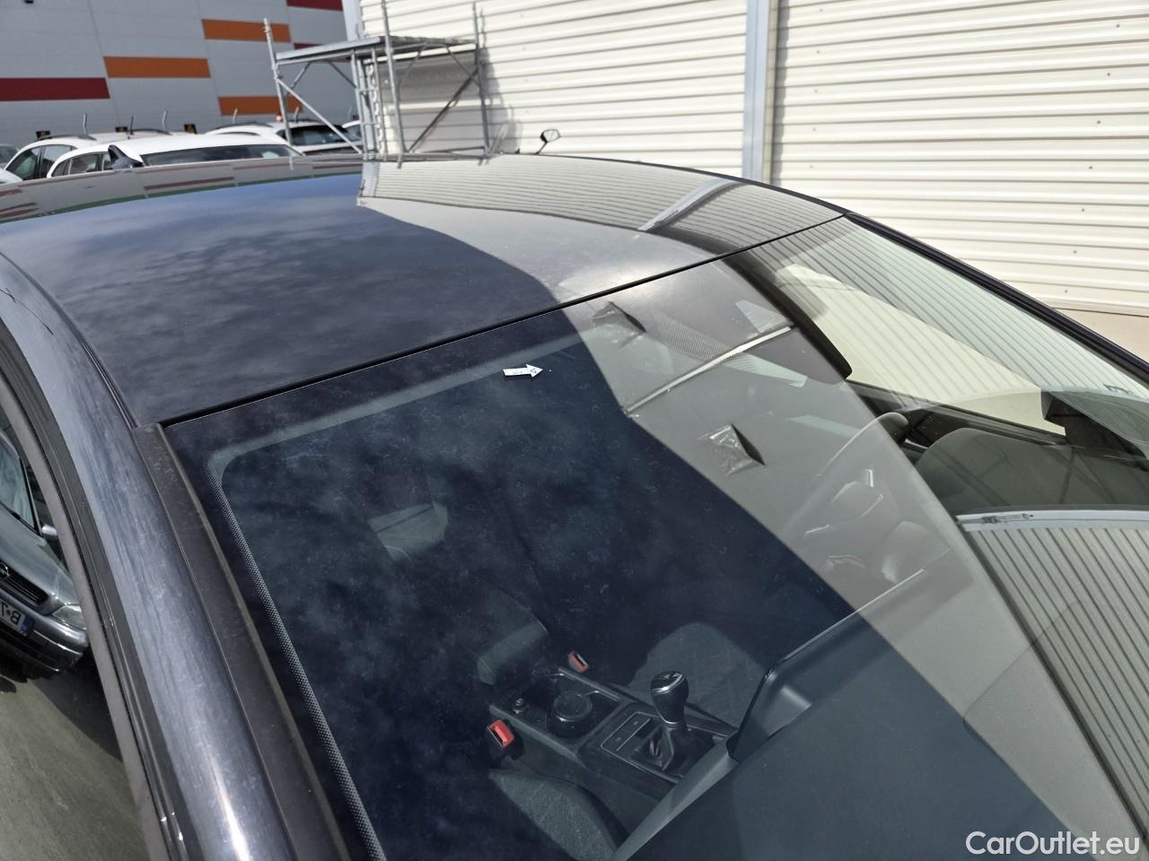  Volkswagen  Golf  Life 1.0 TSI #19