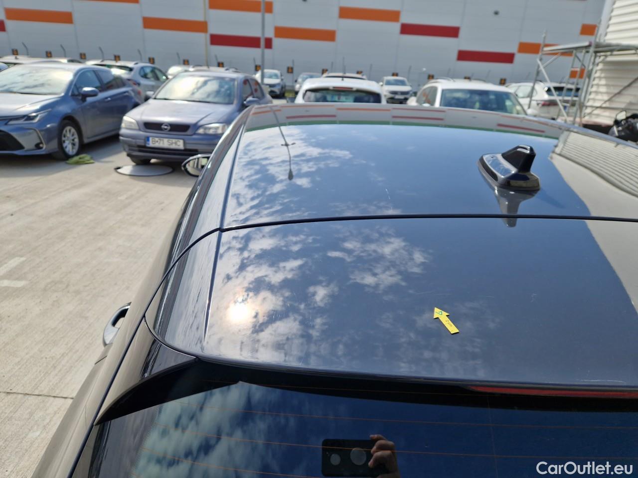  Volkswagen  Golf  Life 1.0 TSI #35