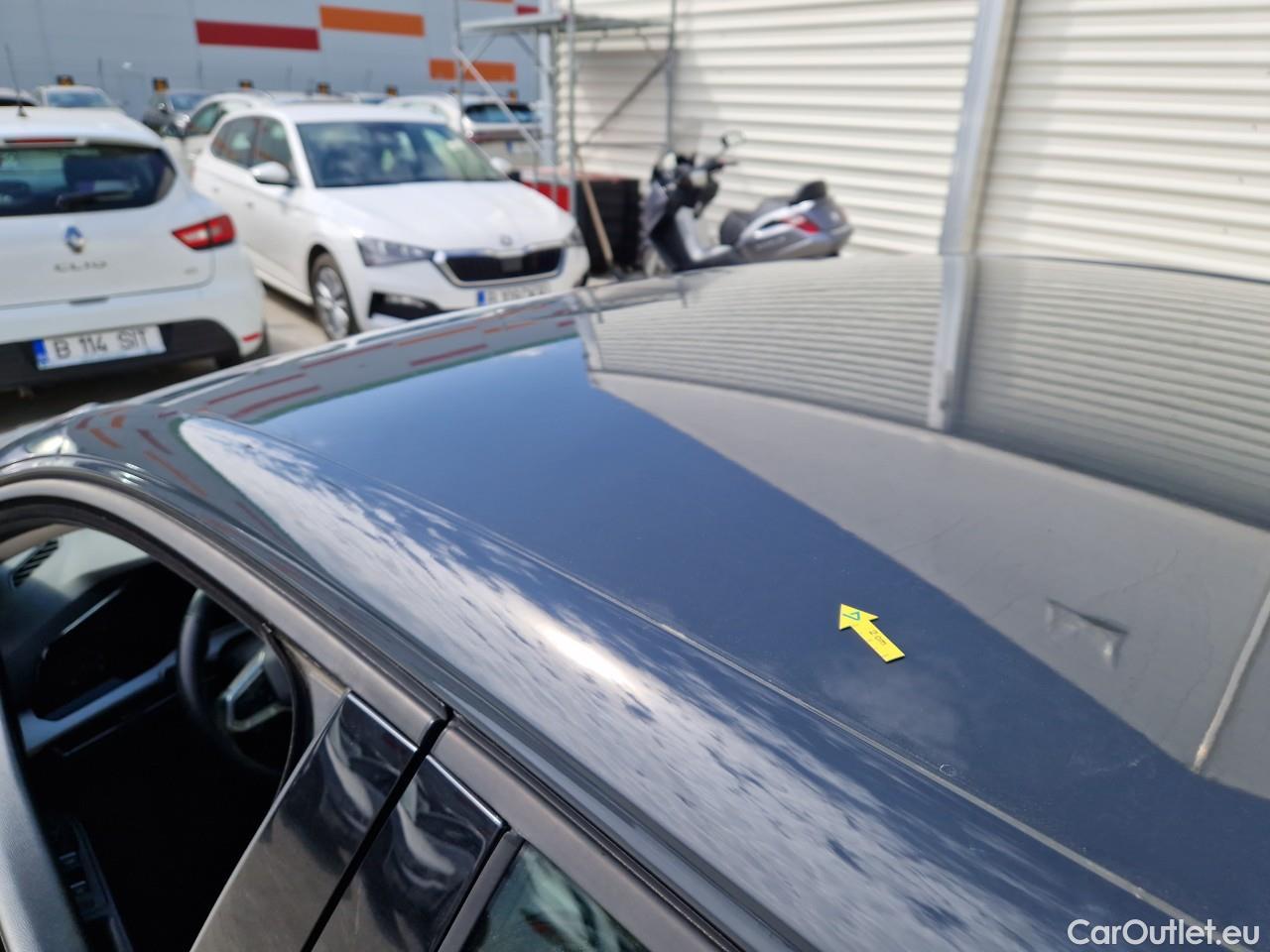  Volkswagen  Golf  Life 1.0 TSI #45
