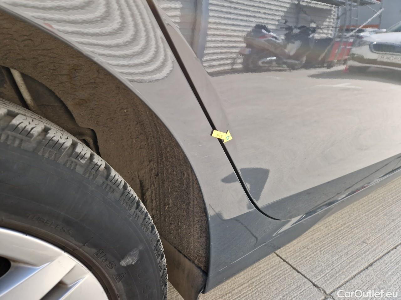  Volkswagen  Golf  Life 1.0 TSI #24