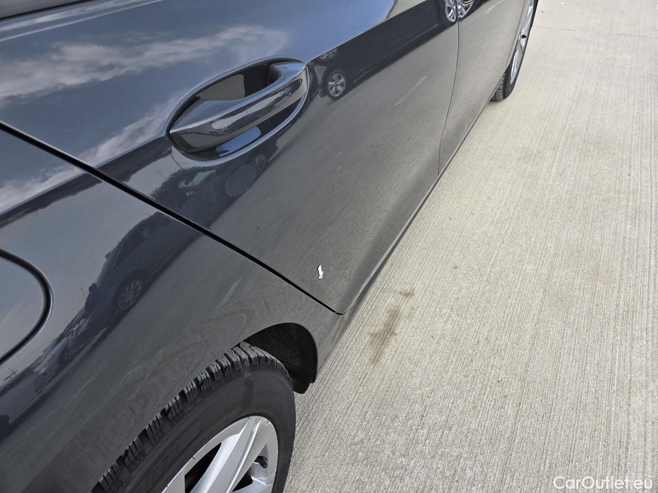  Volkswagen  Golf  Life 1.0 TSI #31