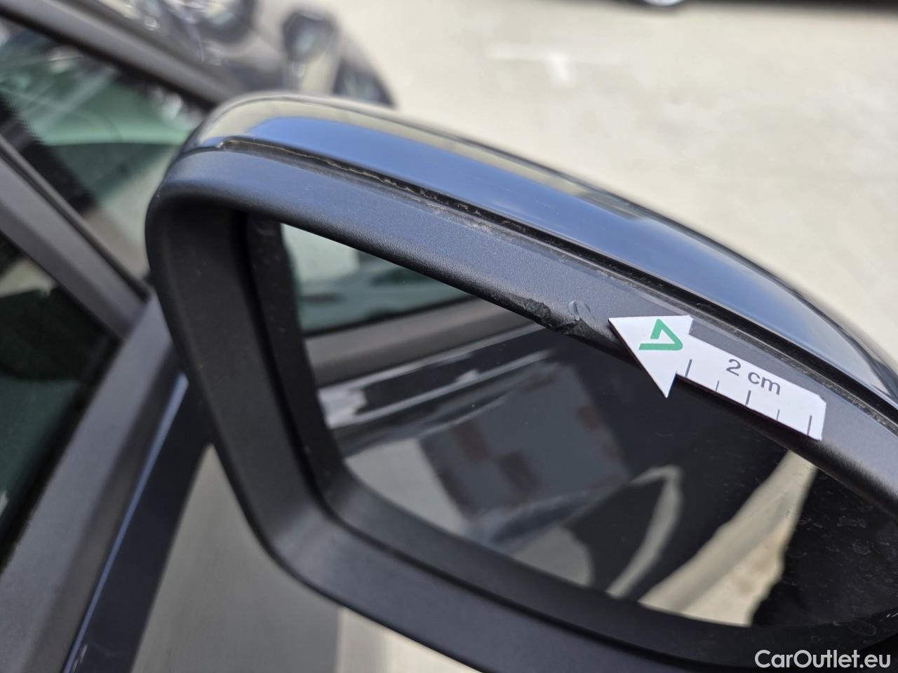  Volkswagen  Golf  Life 1.0 TSI #26