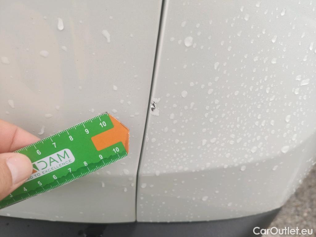  Peugeot  3008 PEUGEOT  / 2020 / 5P / todoterreno 1.2 PureTech 96KW S&S Active Pack EAT8 #20