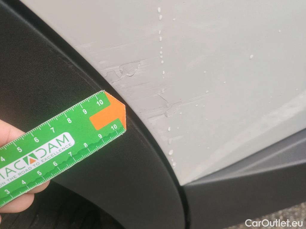  Peugeot  3008 PEUGEOT  / 2020 / 5P / todoterreno 1.2 PureTech 96KW S&S Active Pack EAT8 #4