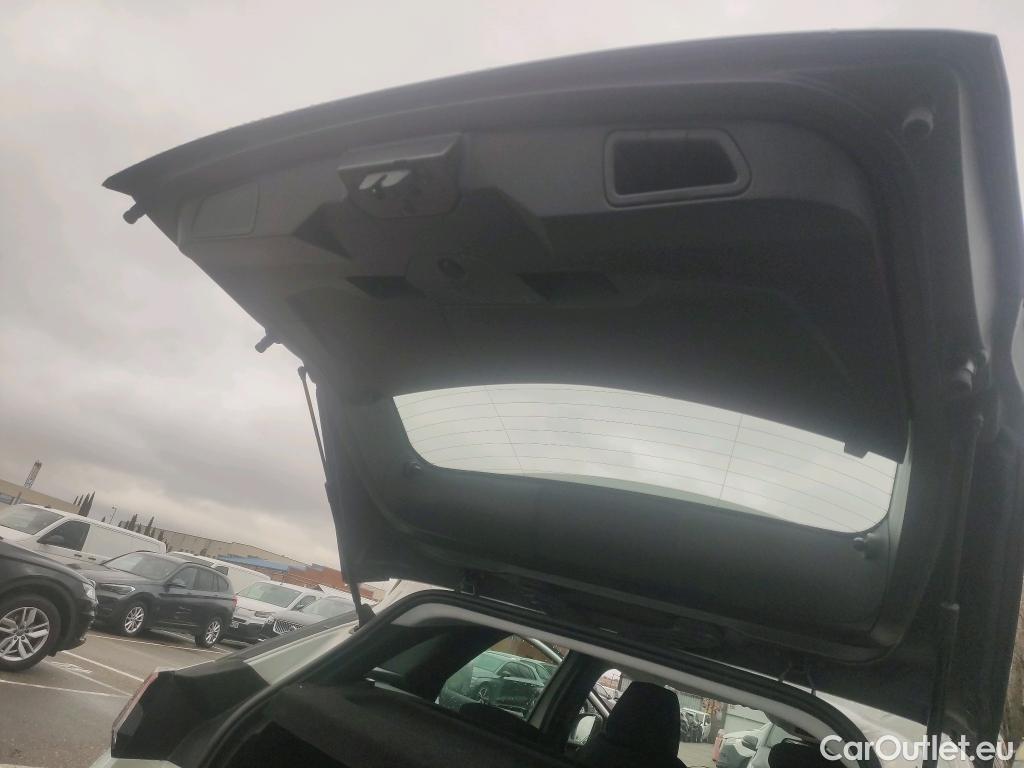  Peugeot  3008 PEUGEOT  / 2020 / 5P / todoterreno 1.2 PureTech 96KW S&S Active Pack EAT8 #9