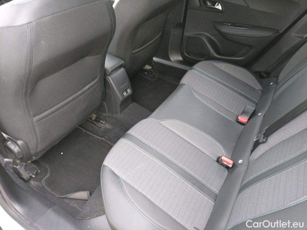  Peugeot  2008  Allure Pack 1.5 HDi 130CV AT8 E6d #7