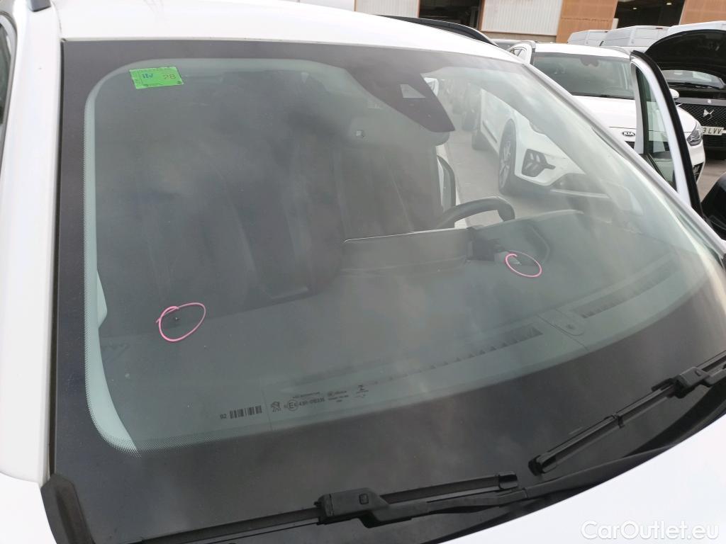  Peugeot  2008  Allure Pack 1.5 HDi 130CV AT8 E6d #11