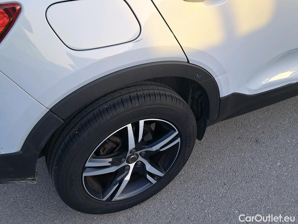  Volvo  XC 40 VOLVO XC40 / 2017 / 5P / todoterreno 1.5 T3 R-Design Auto #27