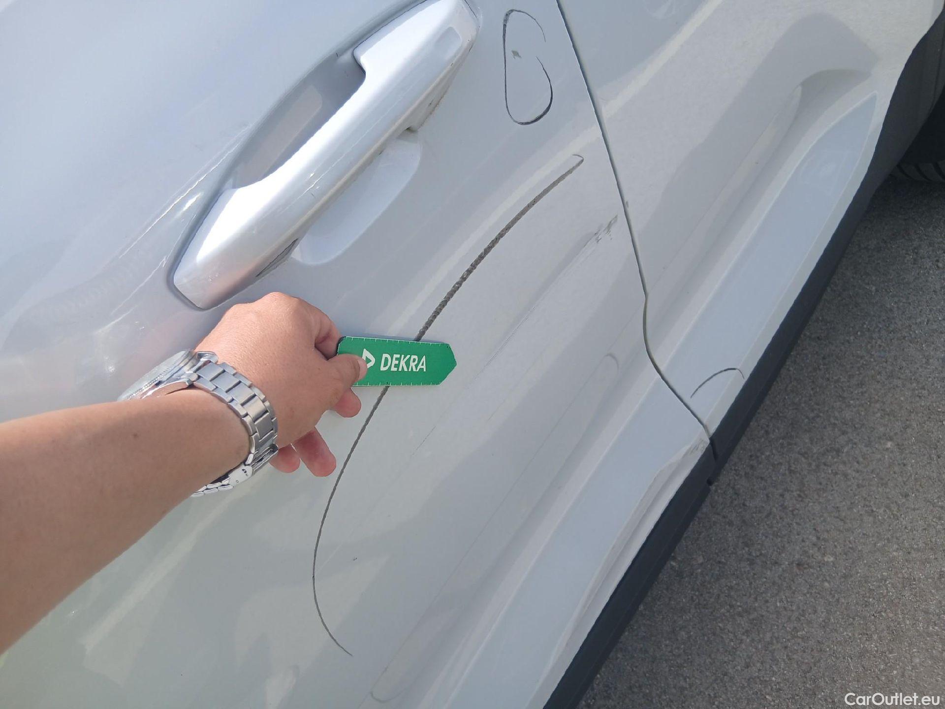  Volvo  XC 40 VOLVO XC40 / 2017 / 5P / todoterreno 1.5 T4 Twin Recharge R-Design Auto #14