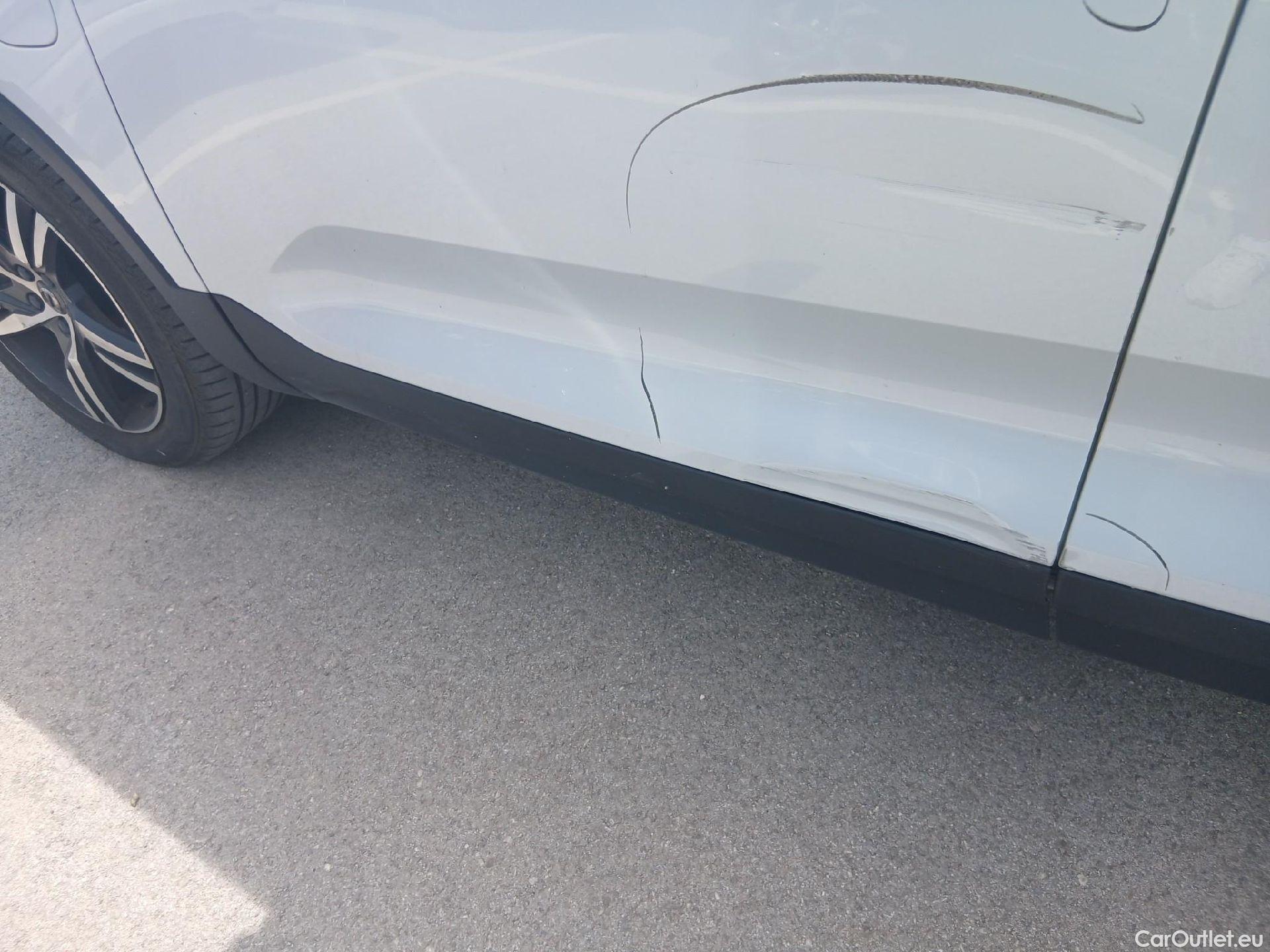  Volvo  XC 40 VOLVO XC40 / 2017 / 5P / todoterreno 1.5 T4 Twin Recharge R-Design Auto #17