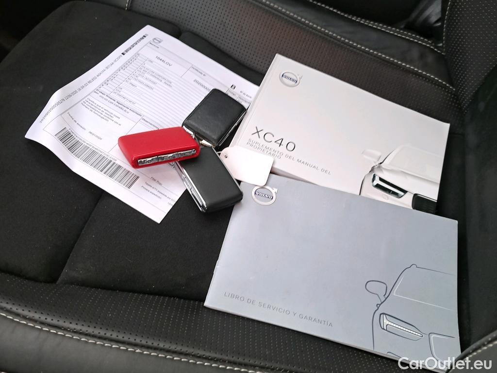 Volvo  XC 40 VOLVO XC40 / 2017 / 5P / todoterreno 1.5 T3 R-Design Auto #21