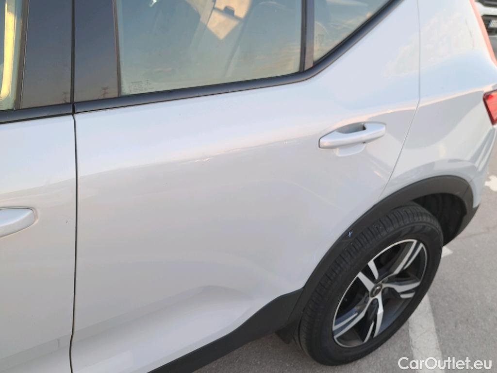  Volvo  XC 40 VOLVO XC40 / 2017 / 5P / todoterreno 1.5 T3 R-Design Auto #14
