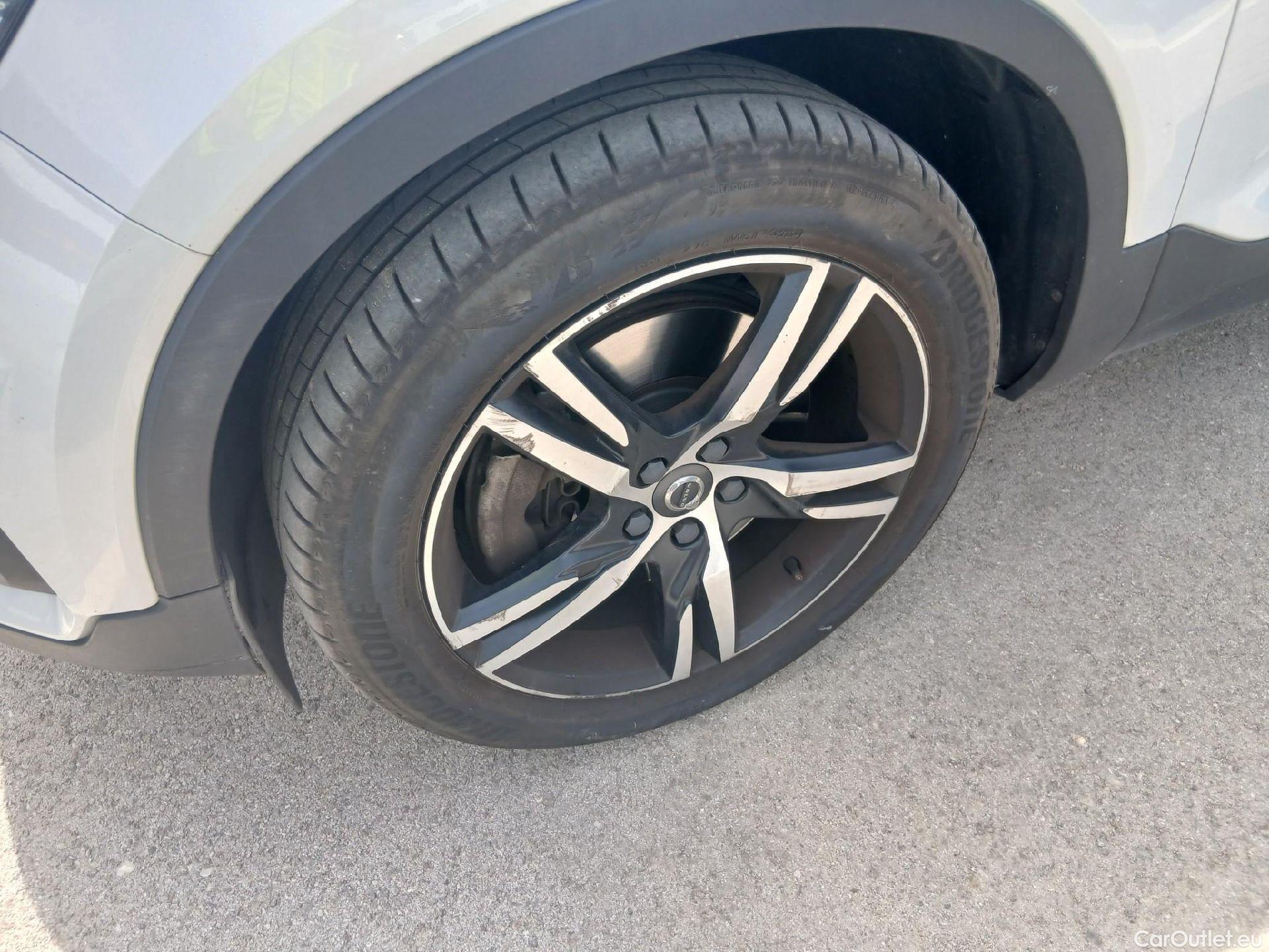  Volvo  XC 40 VOLVO XC40 / 2017 / 5P / todoterreno 1.5 T4 Twin Recharge R-Design Auto #11