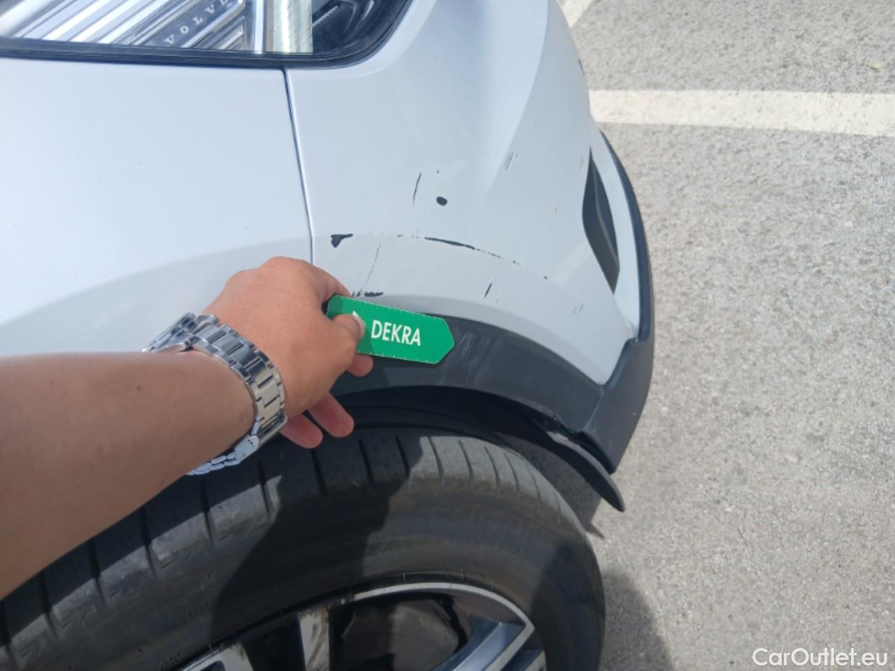  Volvo  XC 40 VOLVO XC40 / 2017 / 5P / todoterreno 1.5 T4 Twin Recharge R-Design Auto #35