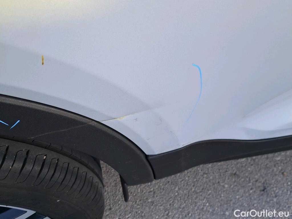  Volvo  XC 40 VOLVO XC40 / 2017 / 5P / todoterreno 1.5 T3 R-Design Auto #8