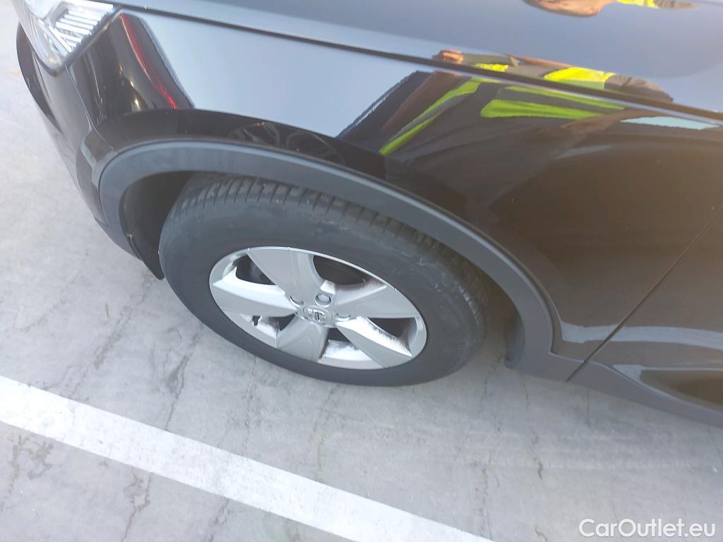  Volvo  XC 40 VOLVO XC40 / 2017 / 5P / todoterreno 1.5 T2 Momentum Core #31