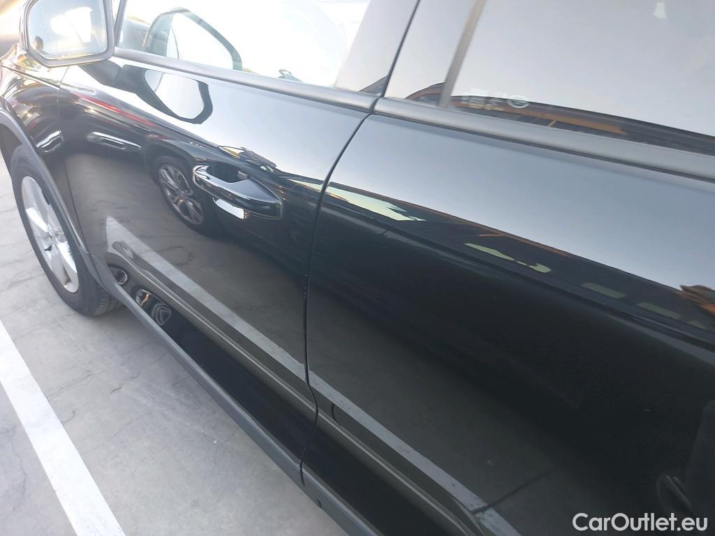  Volvo  XC 40 VOLVO XC40 / 2017 / 5P / todoterreno 1.5 T2 Momentum Core #10