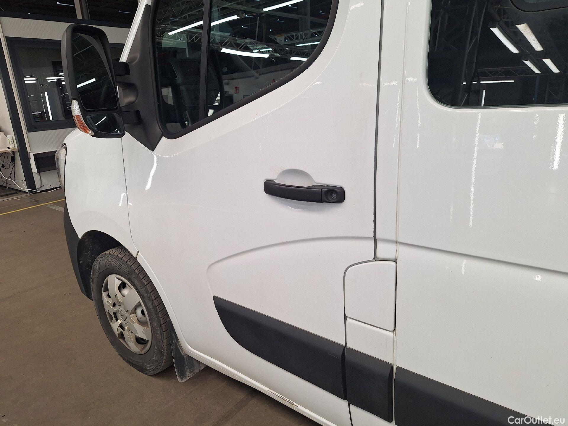  Renault  Megane Renault, _Master '19, Renault Master L2H2 Blue dCi 135 - 3.5 DC Grand Co #15