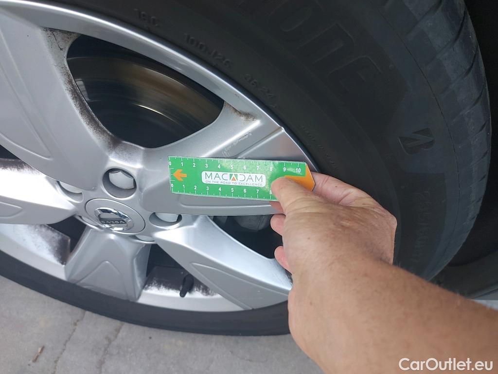  Volvo  XC 40 VOLVO XC40 / 2017 / 5P / todoterreno 1.5 T2 Momentum Core #16