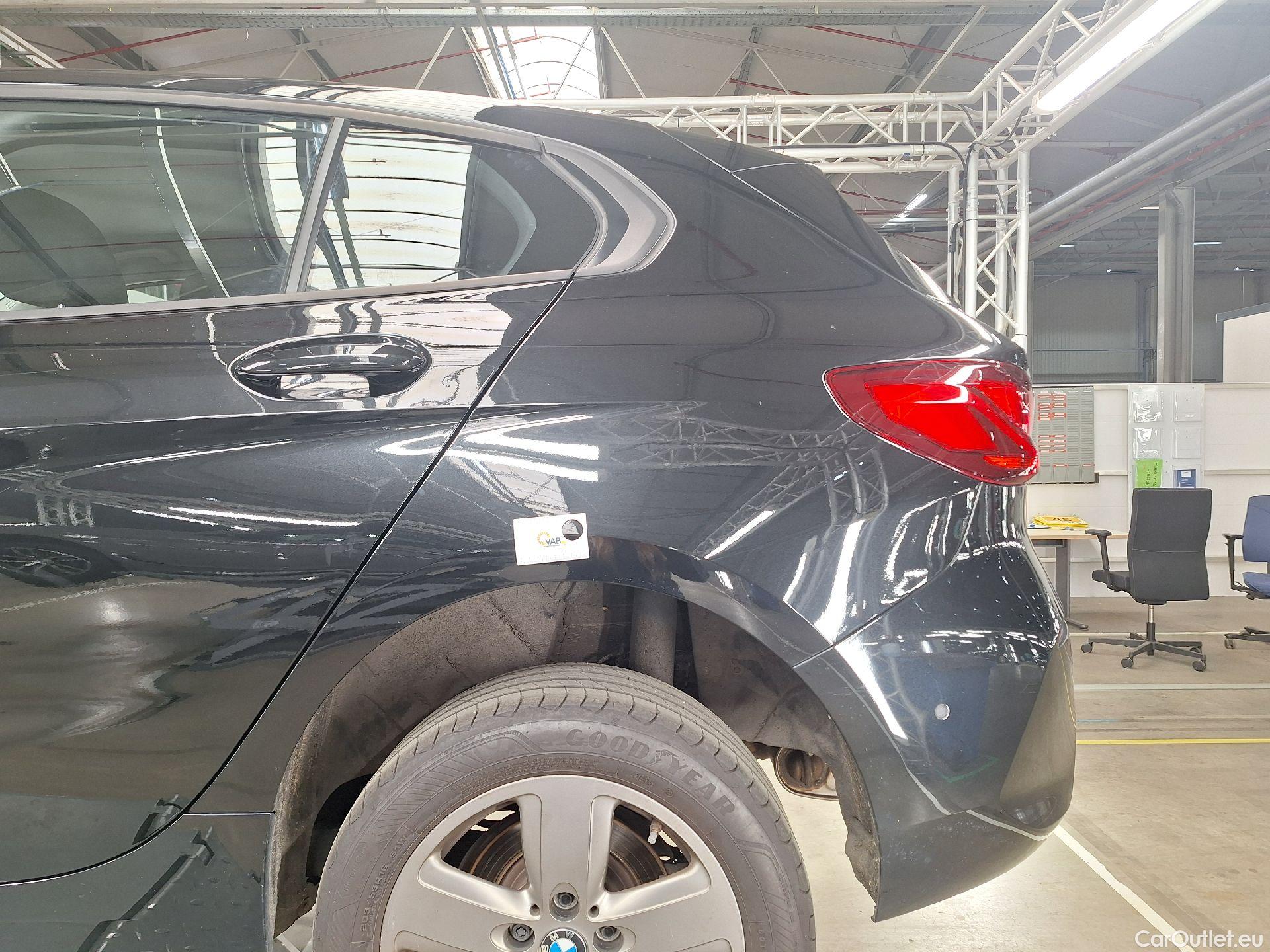  Bmw  Serie 1 BMW, 1-serie '19, BMW 1 Reeks Hatch 116d (85 kW) 5d #43