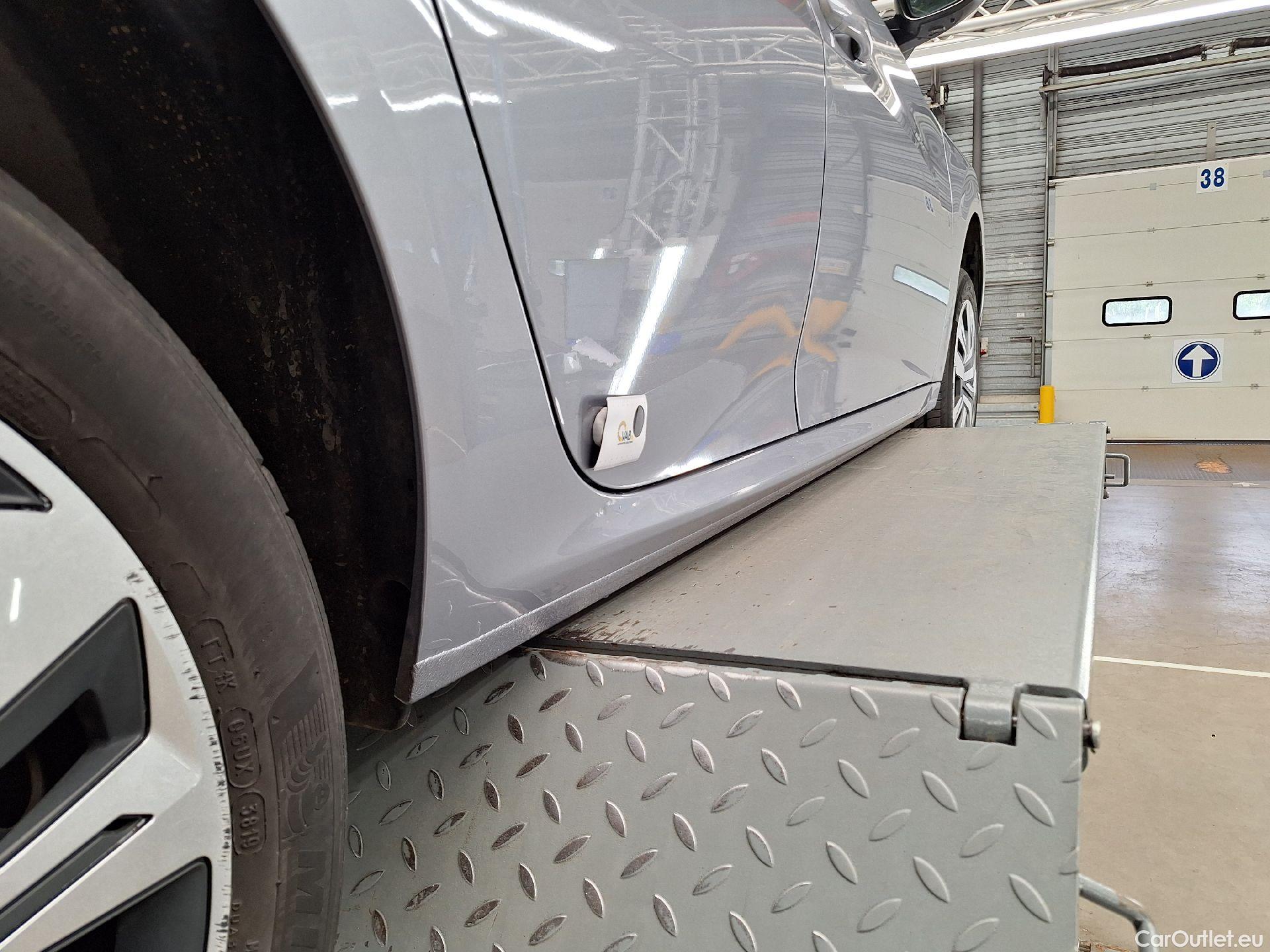  Peugeot  208 Peugeot,  '19, Peugeot  1.2 PureTech 100 MAN6 S&S ?6.3 Active  #60