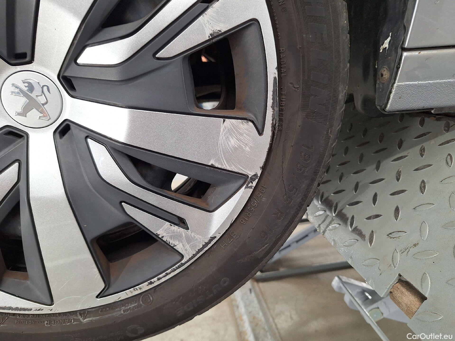  Peugeot  208 Peugeot,  '19, Peugeot  1.2 PureTech 100 MAN6 S&S ?6.3 Active  #55