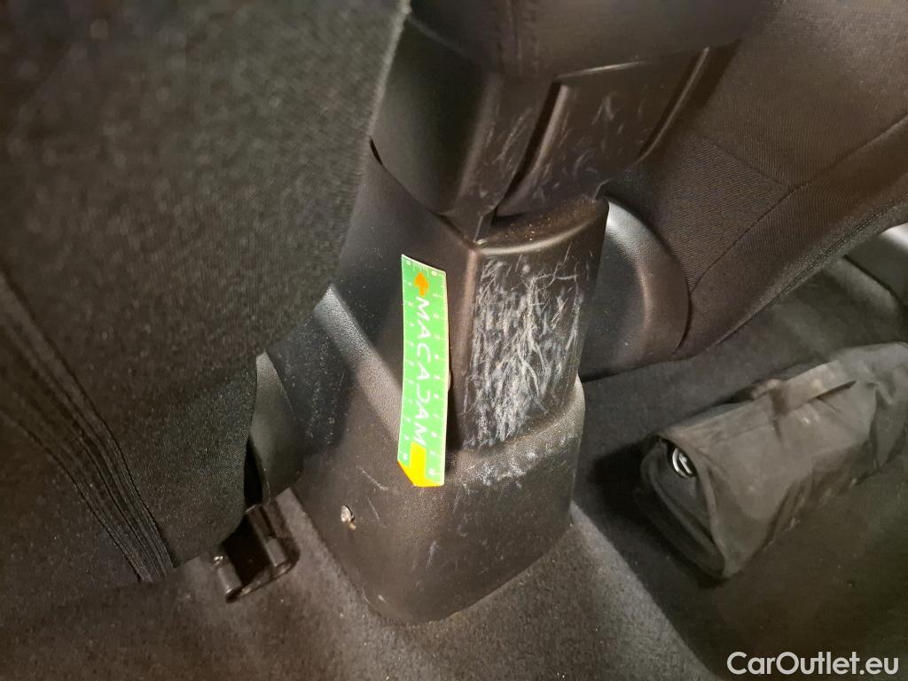  Citroen  C3  Société Feel 1.5 BlueHDI 100CV BVM5 E6dT #20
