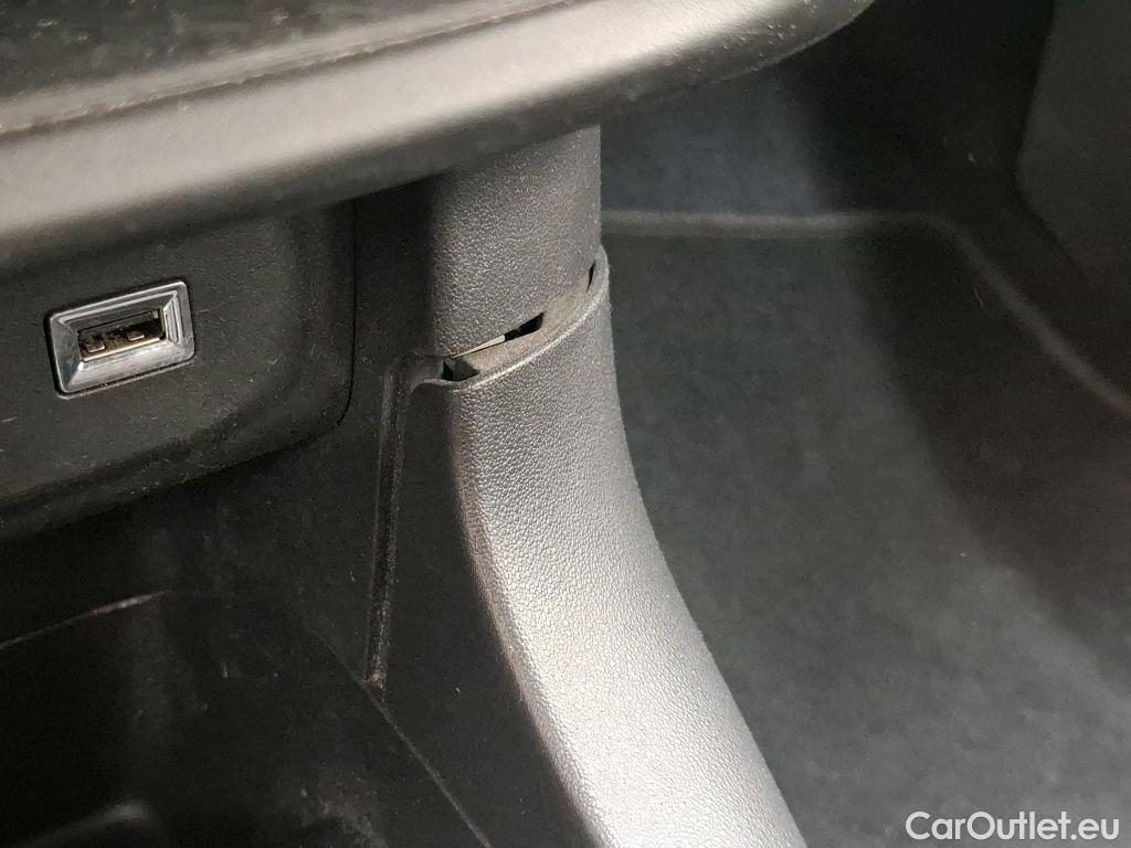  Citroen  C3 CITROEN  Société / 2020 / 5P / Berline BlueHDi 100 S&S BVM6 Feel Nav #55