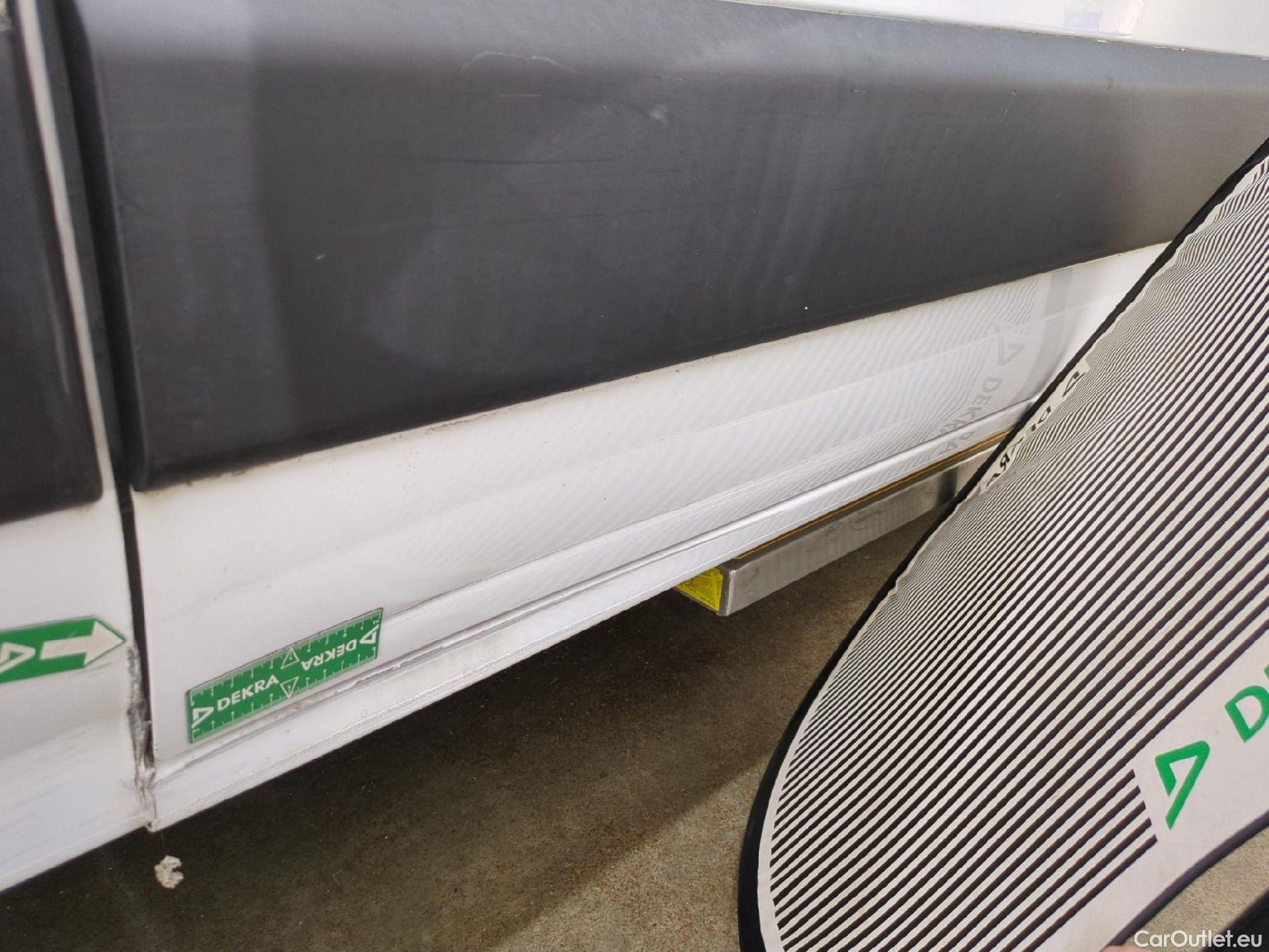  Renault  Master  III Fourgon L2H2 3 5 Grand Confort dCi 130CV BVM6 E6 #13