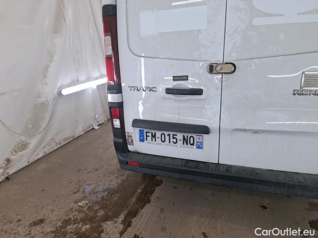  Renault  Trafic RENAULT  / 2019 / 4P / Fourgon tole FG GCF L1H1 1000 dCi 120 #36