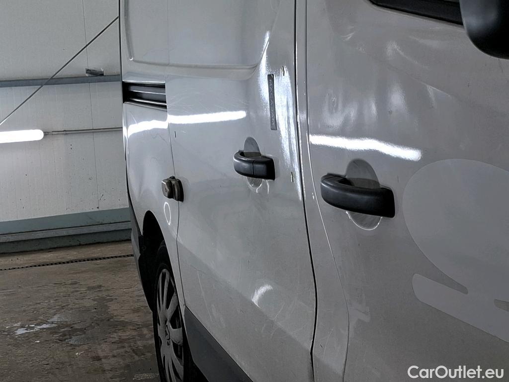 Renault  Trafic RENAULT  / 2019 / 4P / Fourgon tole FG GCF L1H1 1000 dCi 120 #22