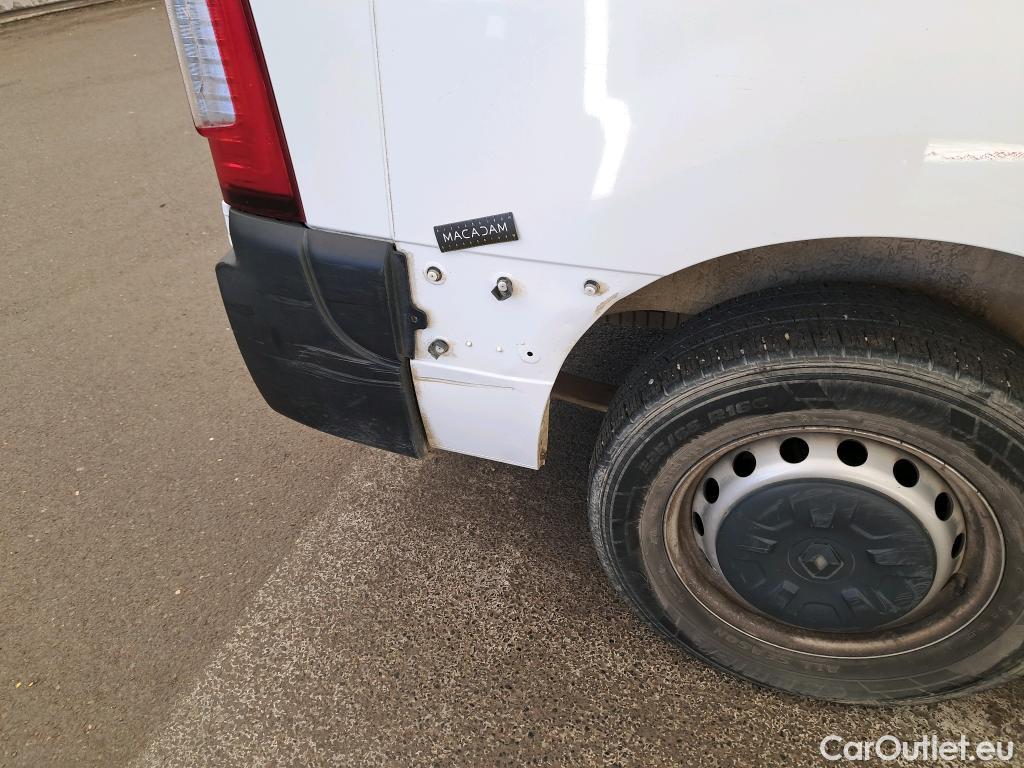  Renault  Master  III Fourgon L2H2 3 5 Grand Confort dCi 135CV BVM6 E6dT #82