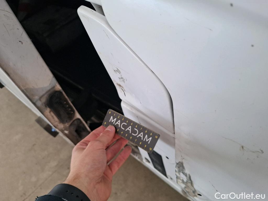  Renault  Master  III Fourgon L2H2 3 5 Grand Confort dCi 130CV BVM6 E6 #81