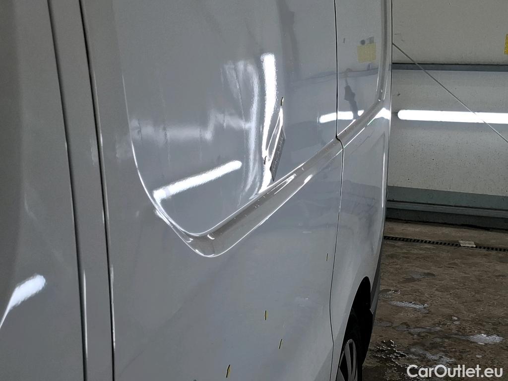  Renault  Trafic RENAULT  / 2019 / 4P / Fourgon tole FG GCF L1H1 1000 dCi 120 #2